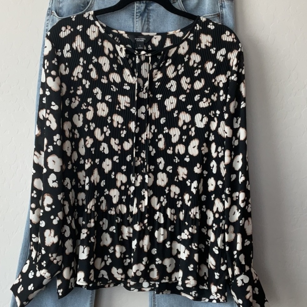 Simply Vera Wang Top - Picture 12 of 12